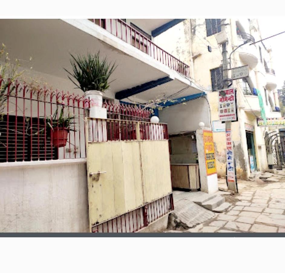Gandhi Ganaga Guest House Varanasi Exterior photo
